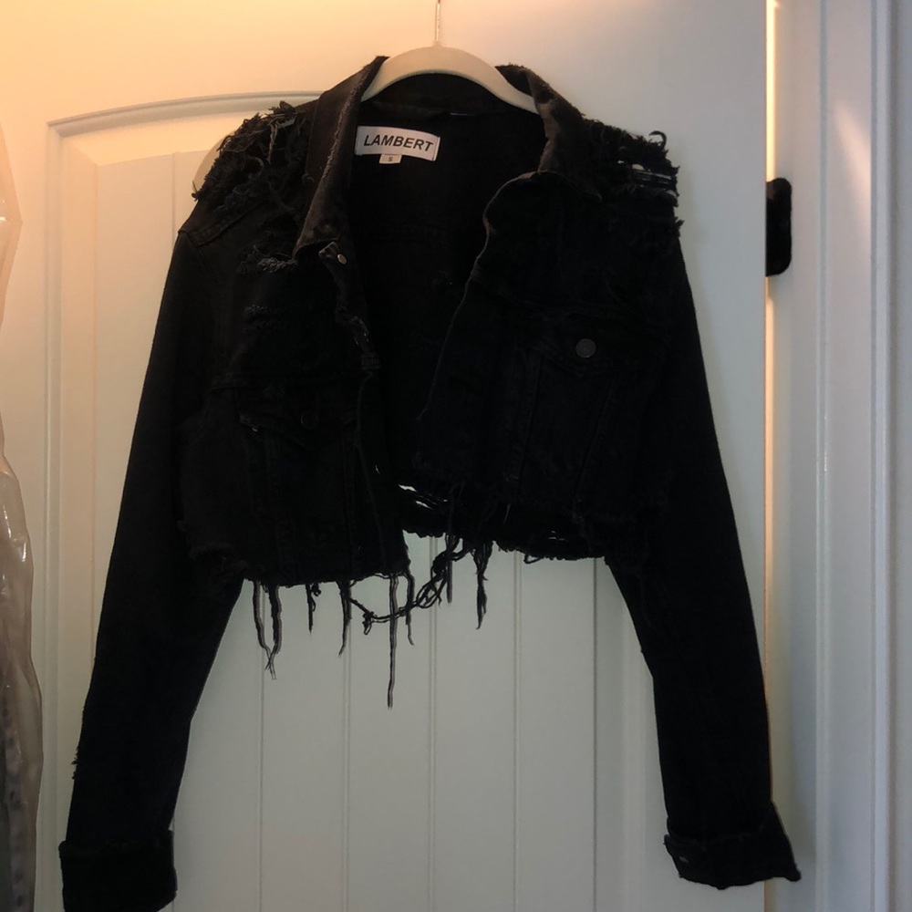 Cropped denim jacket